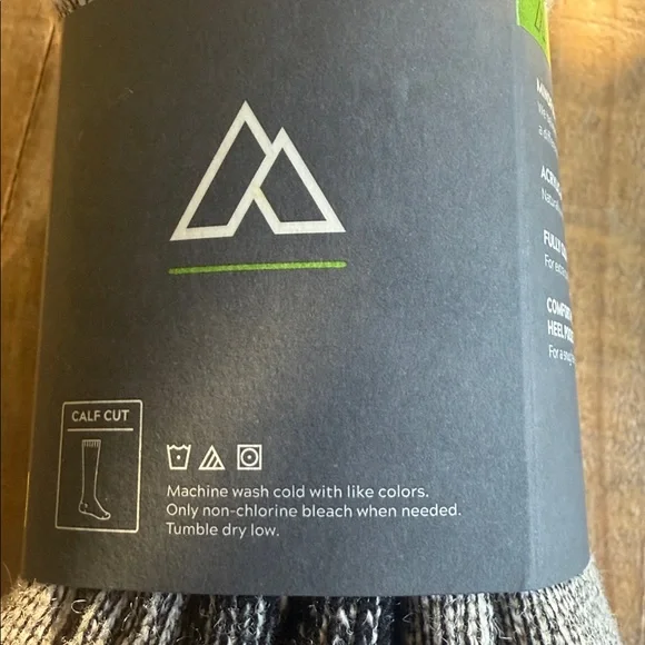 Alpine Design Men's Black and Gray Athletic Socks 2 pack - Picture 3 of 4